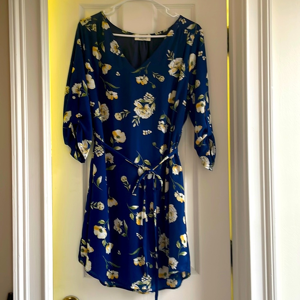 VERSE Floral Dress - Medium - Lined - EUC
